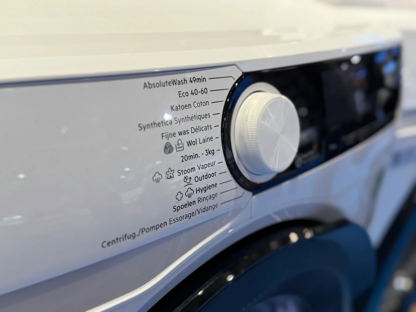 Programmaknop van de AEG LR9586BN4 met AbsoluteWash 49 min, Eco 40-60 en Stoom