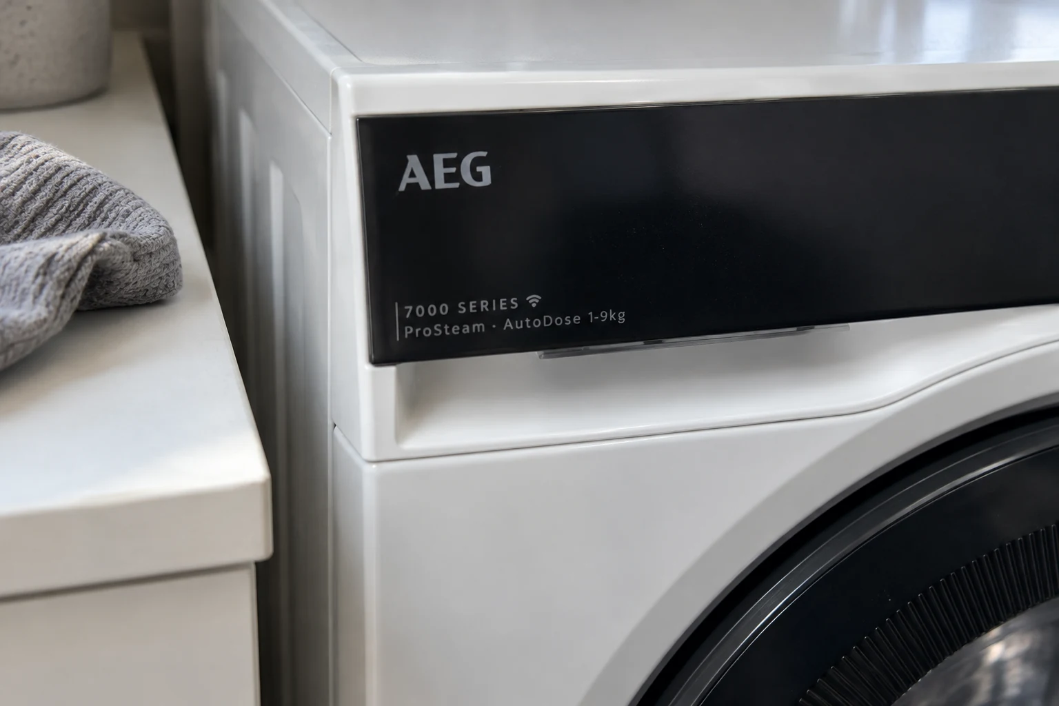 Gesloten AutoDose-lade van de AEG LR7696AAD4.