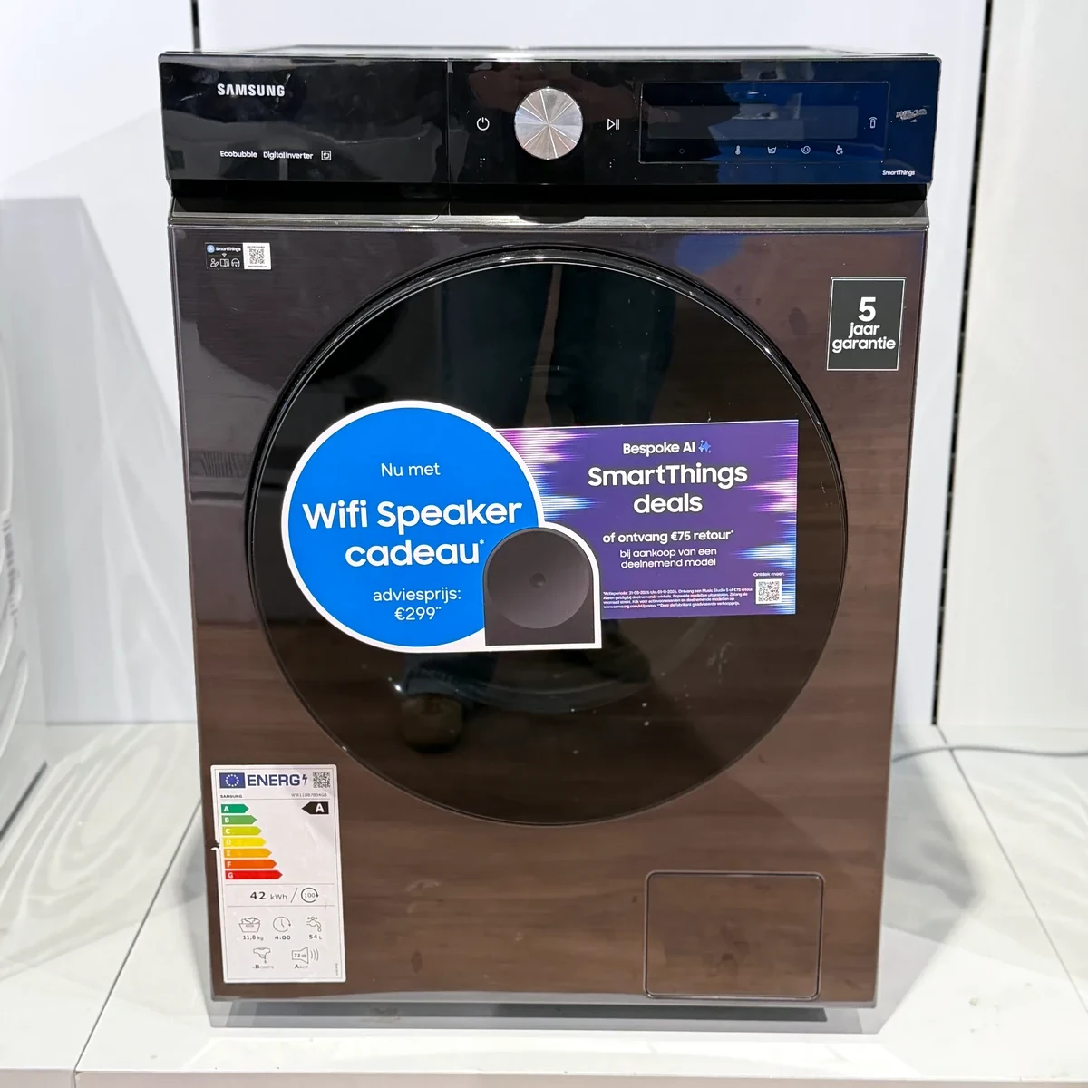 Vooraanzicht van de Samsung WW11DB7B34GBU3 Bespoke Super Speed wasmachine